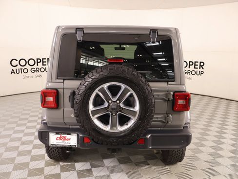 Used 2019 Jeep Wrangler Unlimited Sahara AWD/4WD image 22