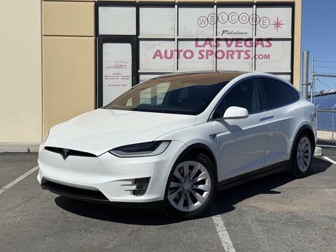 Used 2020 Tesla Model X image 5