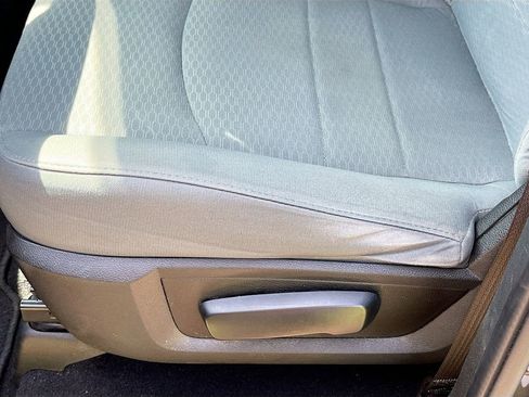 Used 2019 RAM 1500 Classic SLT RWD image 19
