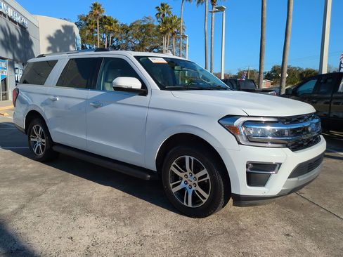 Used 2024 Ford Expedition Max Limited image 2