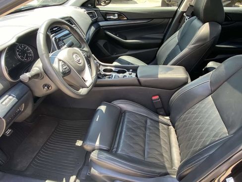 Used 2023 Nissan Maxima Platinum w/ Sport Mat Group FWD image 17