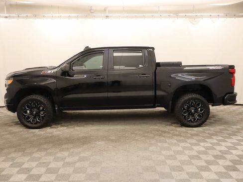 Used 2022 Chevrolet Silverado 1500 Custom Trail Boss AWD/4WD image 2