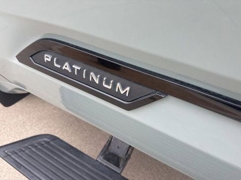 Used 2024 Toyota Sequoia Platinum image 9