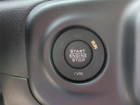 Used 2023 Jeep Gladiator Willys image 22