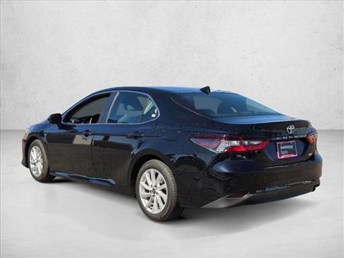 Used 2023 Toyota Camry LE image 7