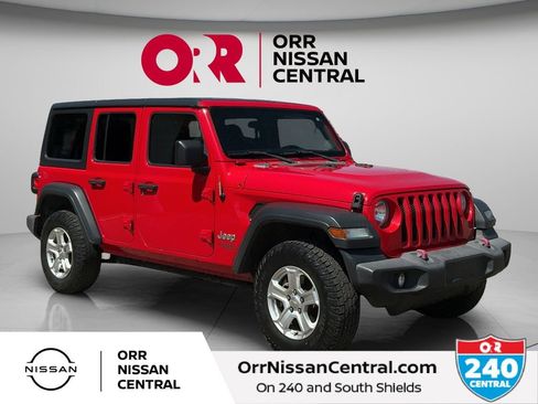 Used 2018 Jeep Wrangler Unlimited Sport S AWD/4WD image 3