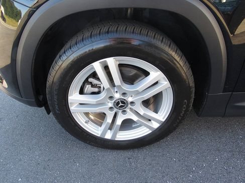 Used 2023 Mercedes-Benz GLB 250 4MATIC image 14
