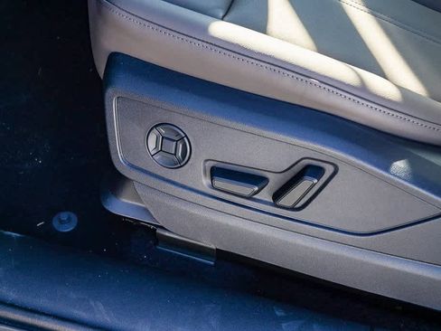 New 2025 Audi Q5 Premium Plus image 24