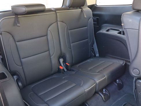 Used 2022 GMC Acadia Denali w/ Denali Ultimate Package FWD image 20