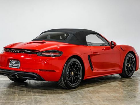 Used 2019 Porsche 718 Boxster image 11
