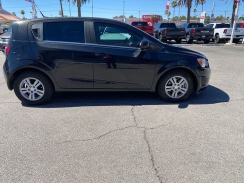 Used 2013 Chevrolet Sonic LT FWD image 4