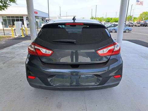 Used 2018 Chevrolet Cruze LT w/ Leather Package image 5