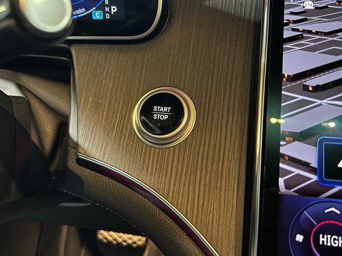 Used 2023 Mercedes-Benz EQE 500 4MATIC SUV image 30