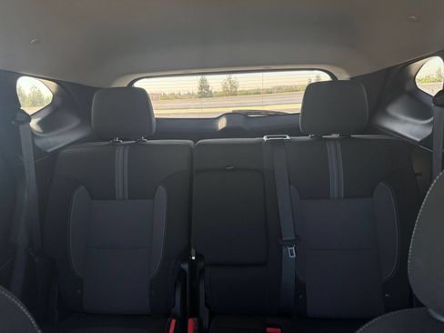 Used 2025 Chevrolet Blazer LT FWD image 38