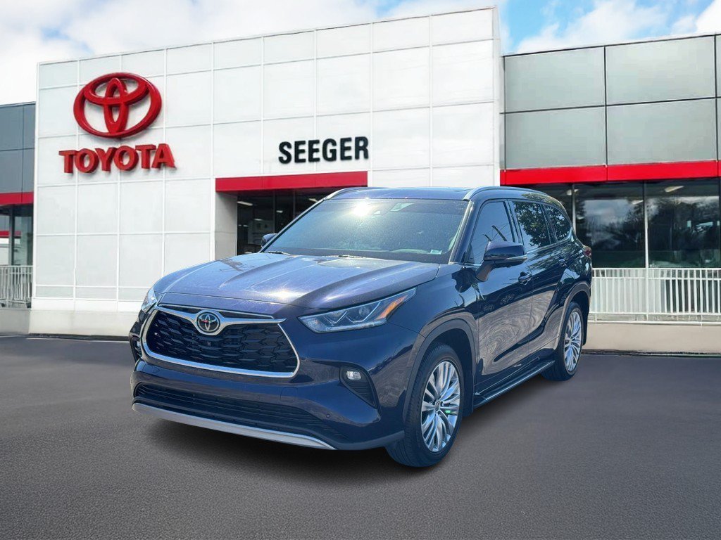 Used 2023 Toyota Highlander Platinum FWD image 11