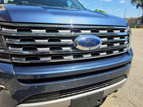 Used 2018 Ford Expedition Limited w/ Equipment Group 302A AWD/4WD image 21