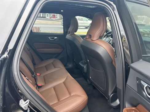 Certified 2025 Volvo XC60 B5 Plus image 13
