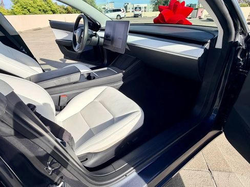 Used 2021 Tesla Model 3 Long Range AWD/4WD image 32