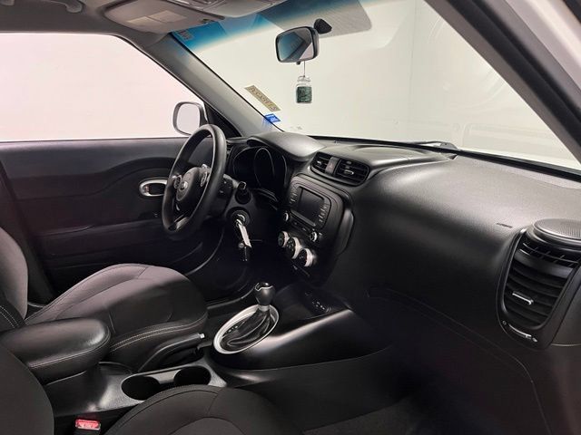 Used 2019 Kia Soul FWD image 11
