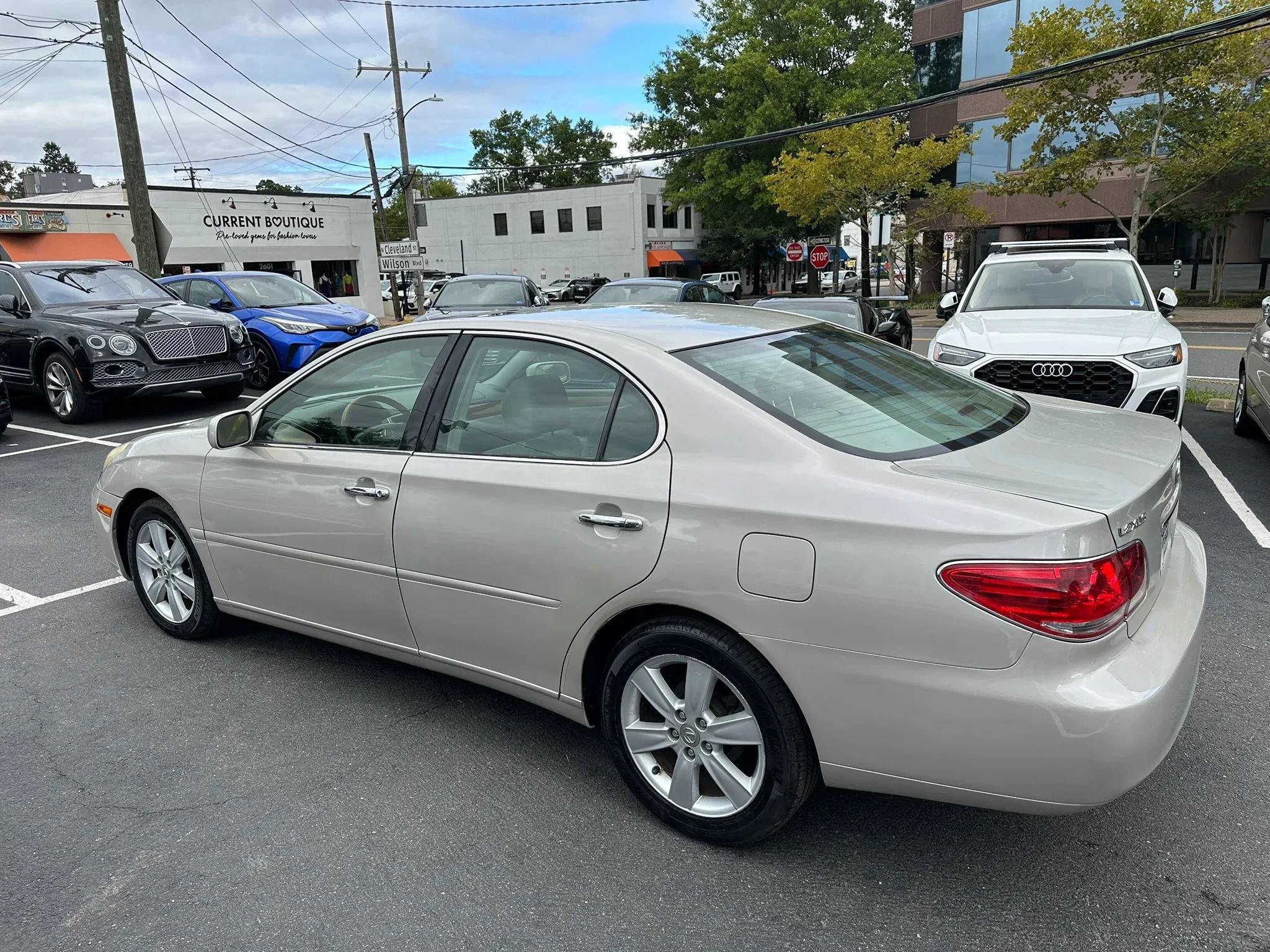 Used 2005 Lexus ES 330 w/ Preferred Accessory Pkg FWD image 8