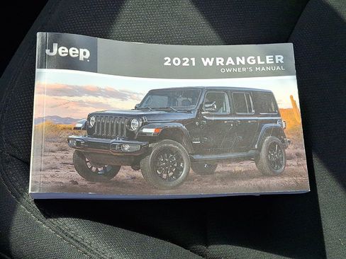 Used 2021 Jeep Wrangler 4WD Unlimited Willys image 27