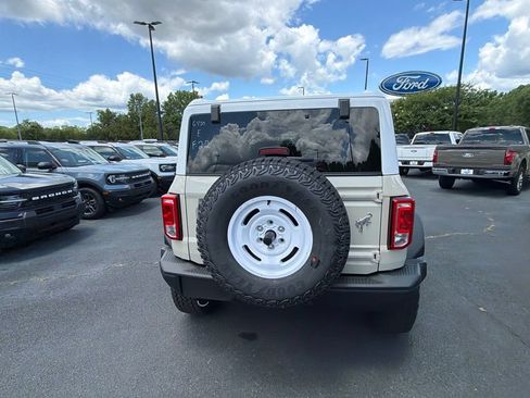 New 2026 Ford Bronco Heritage Edition AWD/4WD image 17