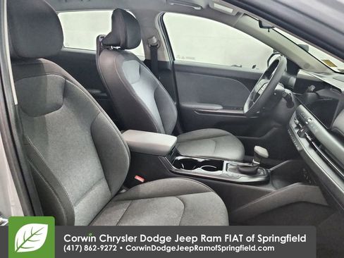 Used 2025 Kia K4 FWD image 30