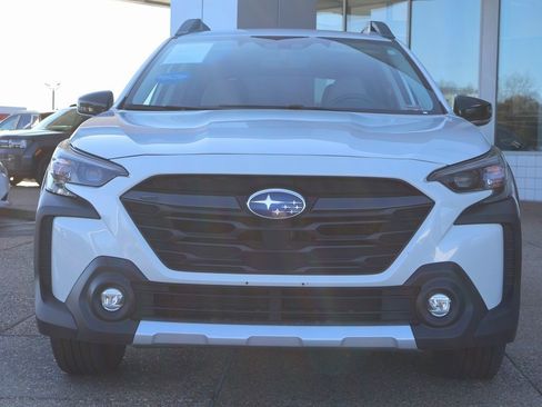 Used 2023 Subaru Outback Limited image 8