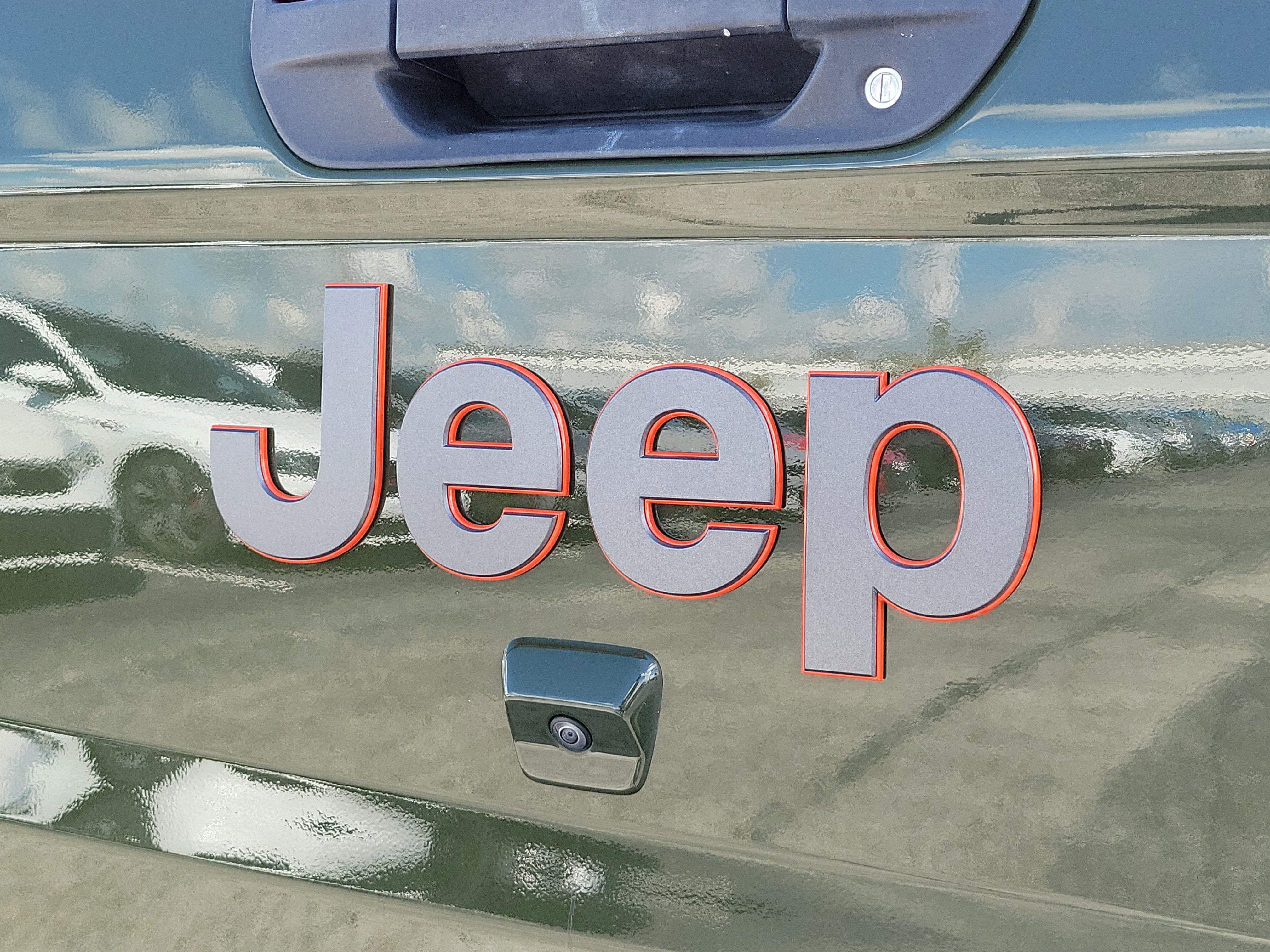Used 2022 Jeep Gladiator Mojave w/ LED Lighting Group AWD/4WD image 10