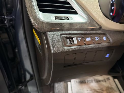 Used 2017 Hyundai Santa Fe Sport image 13