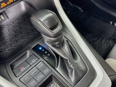 Certified 2024 Toyota RAV4 XLE AWD/4WD image 18