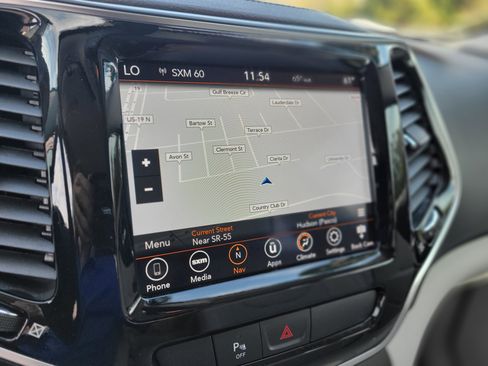 Used 2020 Jeep Cherokee Limited image 20