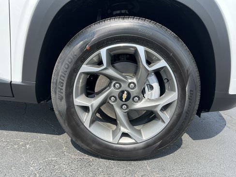 Used 2026 Chevrolet Trax LT w/ Driver Confidence Package FWD image 10