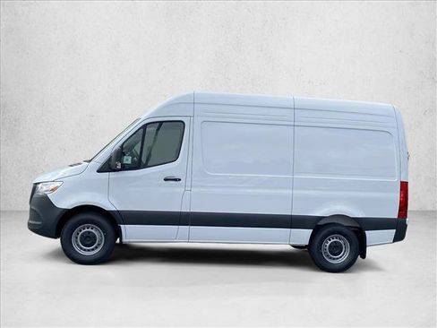 Used 2025 Mercedes-Benz Sprinter 2500 image 4