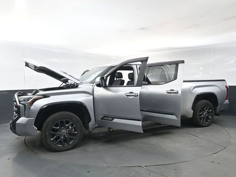Used 2023 Toyota Tundra Platinum w/ Advanced Package image 31