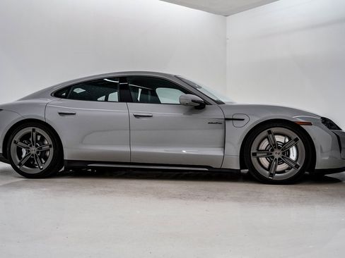 New 2025 Porsche Taycan Turbo image 9