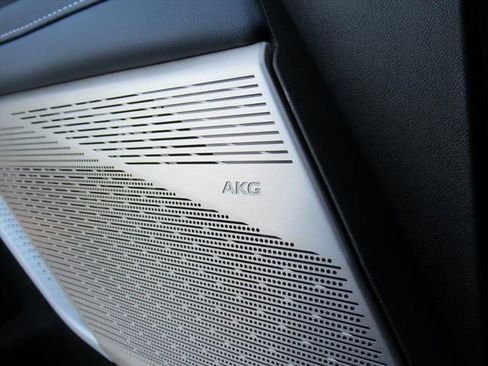 New 2026 Cadillac Optiq Luxury 2 image 30