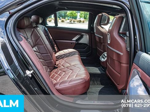 Used 2023 BMW 760i xDrive AWD/4WD image 21