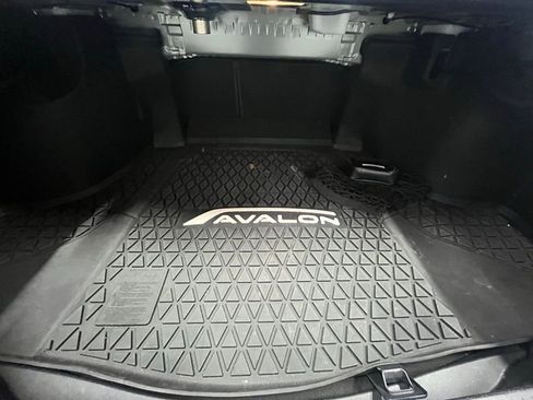 Used 2021 Toyota Avalon Limited w/ Advanced Safety Package image 27