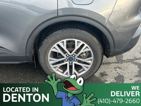 Used 2022 Ford Escape SEL w/ Technology Package image 9