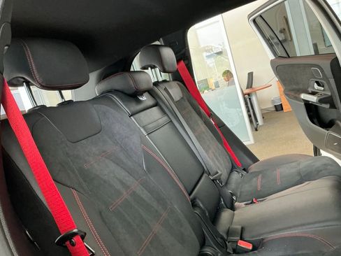 Used 2023 Mercedes-Benz GLB 35 AMG 4MATIC image 20