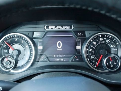 Used 2019 RAM 1500 Laramie AWD/4WD image 29