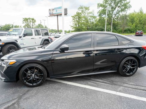 Certified 2024 Honda Civic Sport image 3