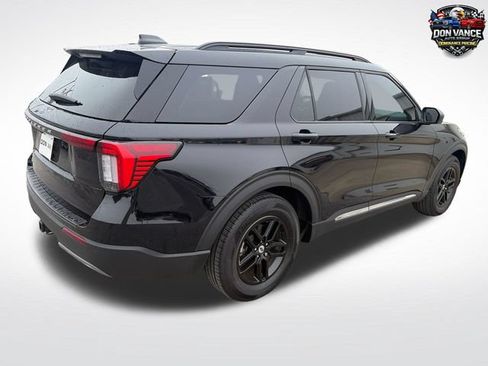 Used 2025 Ford Explorer Active w/ Active Comfort Package RWD image 6