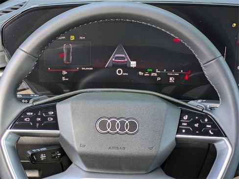 Used 2025 Audi Q5 Premium Plus w/ Premium Plus image 18