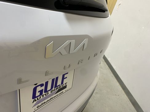 Used 2024 Kia Telluride SX w/ Towing Package image 16