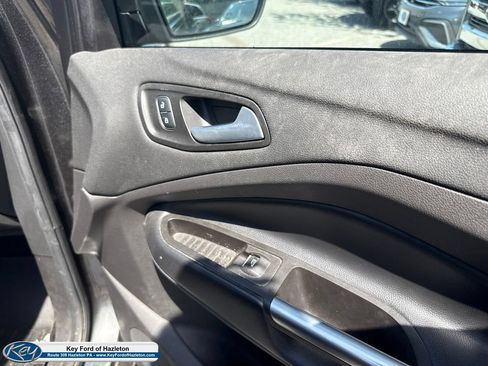 Used 2019 Ford Escape SE FWD image 36