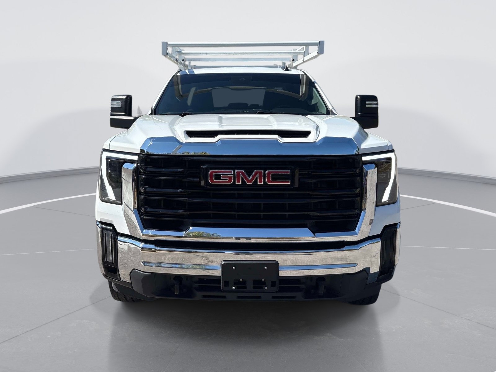 Used 2025 GMC Sierra 2500 Pro w/ Convenience Package AWD/4WD image 2