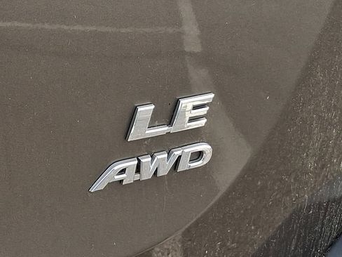 Used 2013 Toyota RAV4 LE AWD/4WD image 36