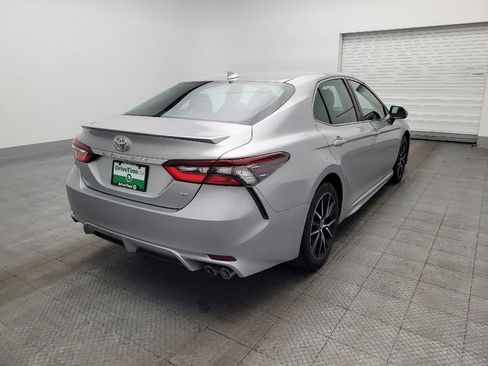 Used 2021 Toyota Camry SE image 9